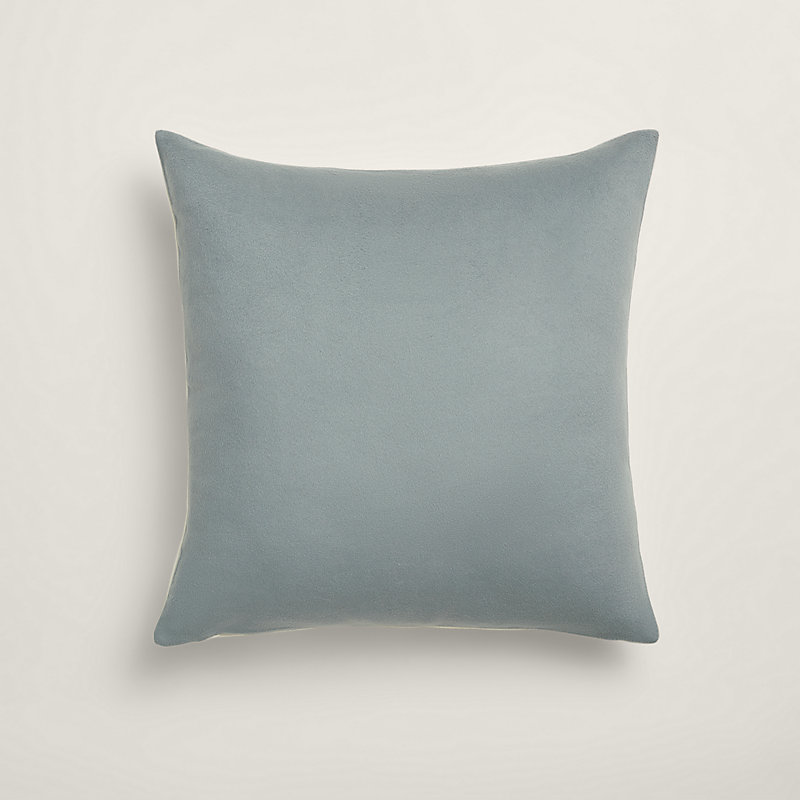 HERMES エルメス クッション 刺繍デザイン 刺繍クッション 《エルメス・ブリコル》 | Hermès - エルメス